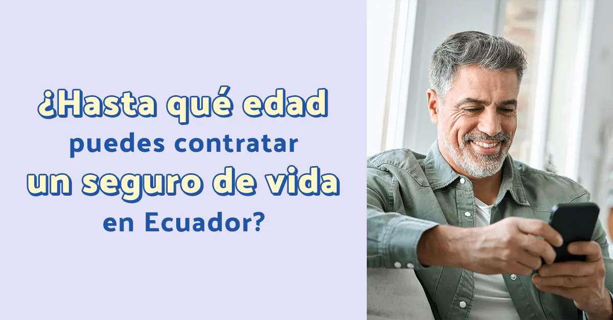 hombre mayor contratando seguro desde el móvil