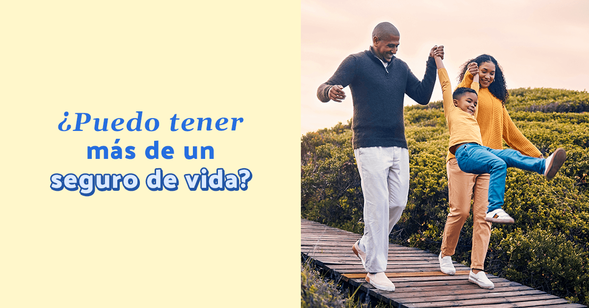 familia feliz de paseo